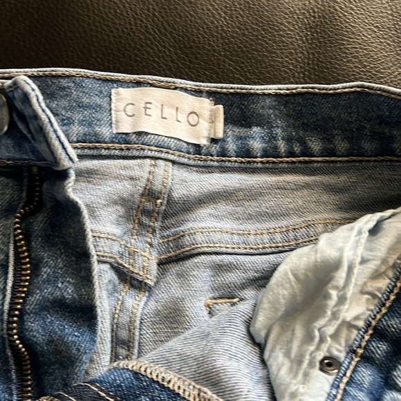 Cello size 3 distressed jeans - Picture 5 of 8